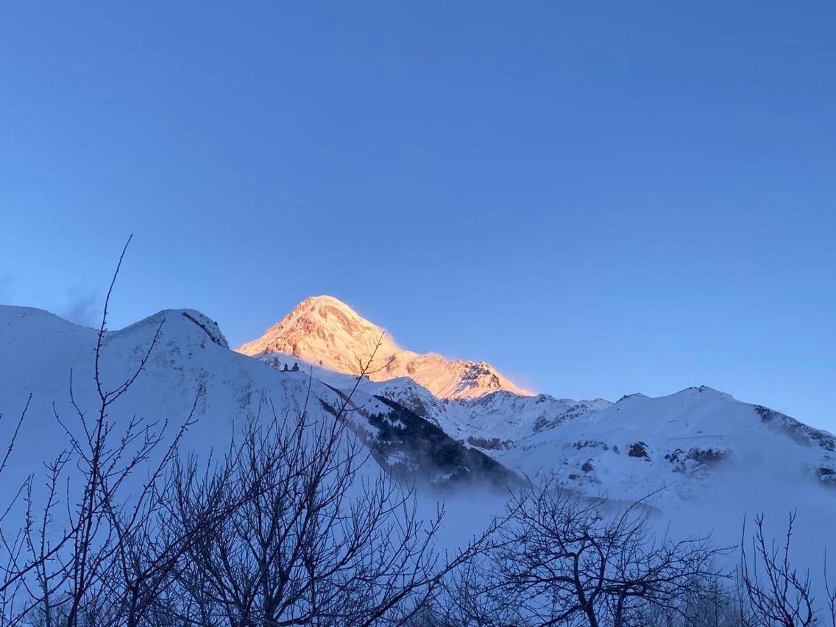 Dato Khetaguri Apartment Kazbegi Extérieur photo